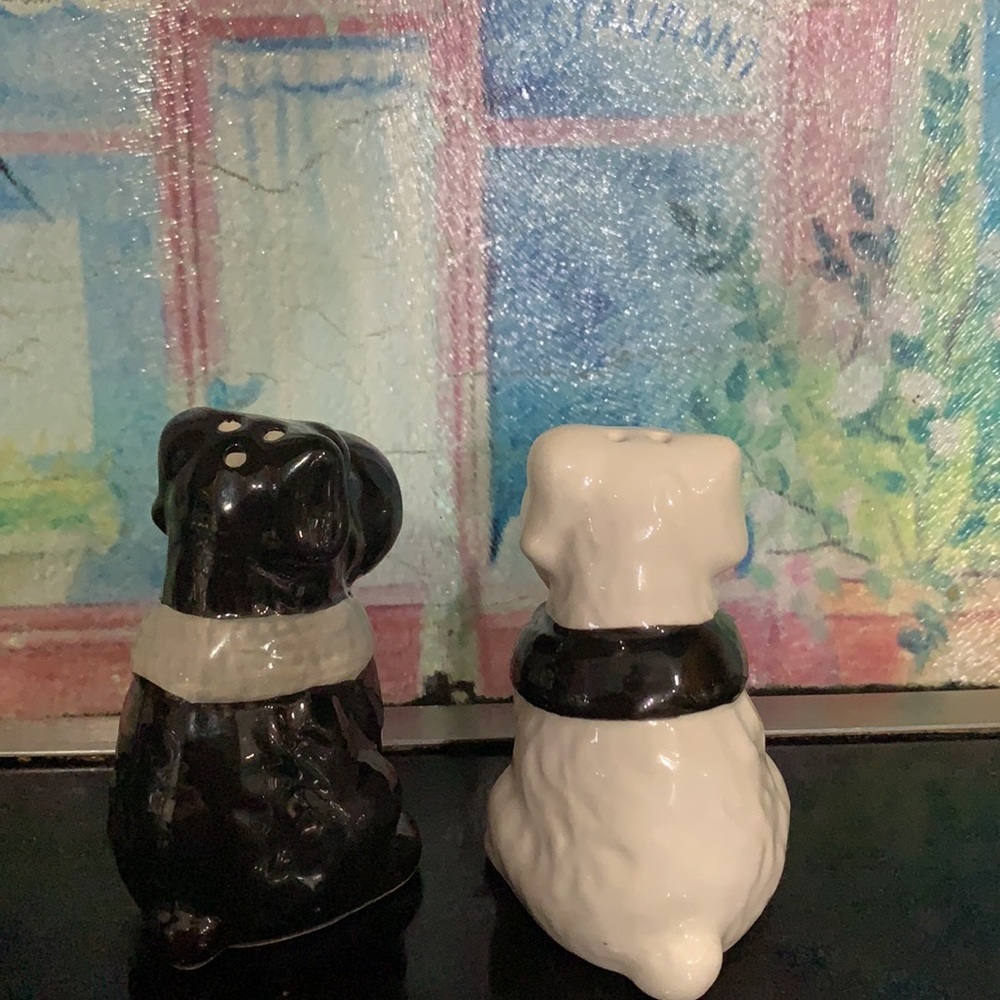 Scottish Terrier salt & pepper shakers Black & White Dogs - Picture 2 of 6